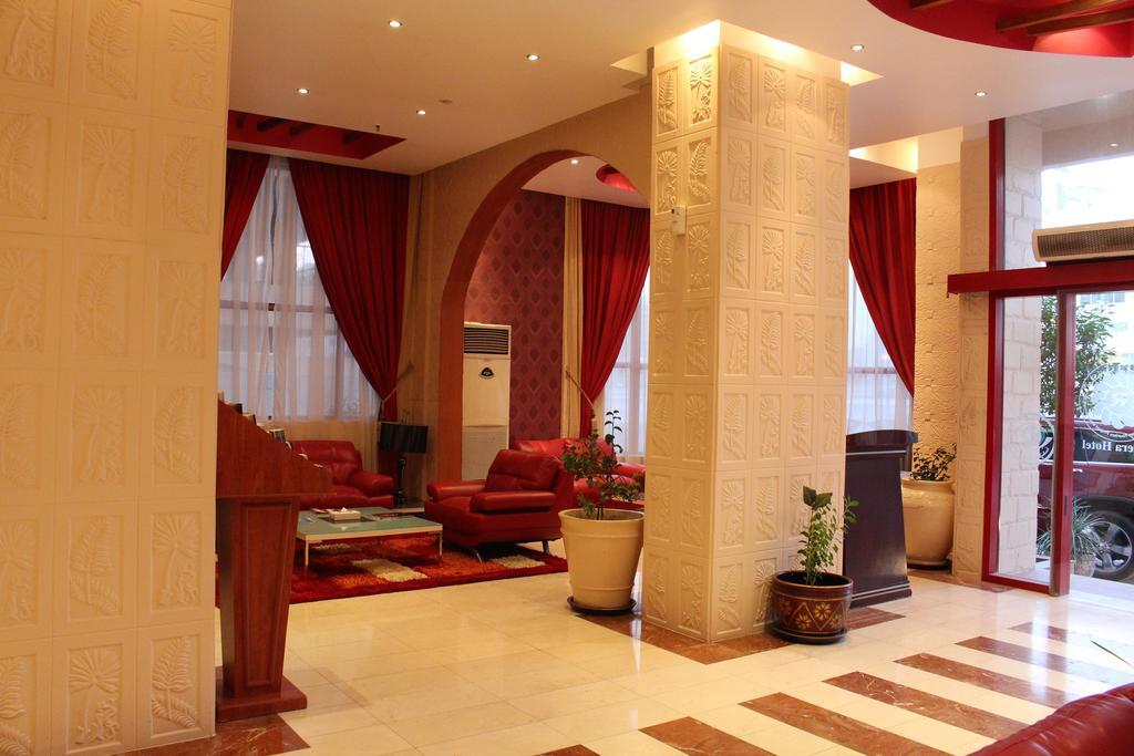 Riviera Hotel Manama Extérieur photo